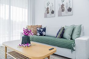 Beachside 2BR 200 m to BangTao beach