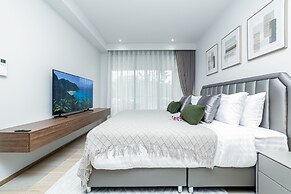 2BR Beachside 200 m to BangTao beach