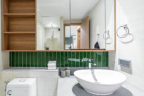 2BR Beachside 200 m to BangTao beach