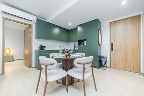 2BR Beachside 200 m to BangTao beach