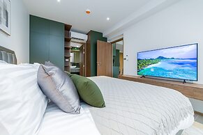 2BR Beachside 200 m to BangTao beach