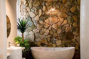 Toan Cau Hotel