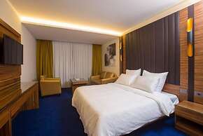 OPERA HOTEL