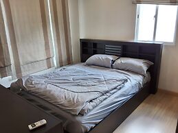 Spacious Entire House With Shared Fitness Room and Shared Indoor Pool 
