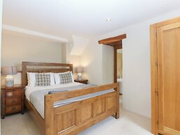 Ty Newydd