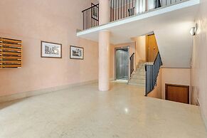 Luxury near the Station 2 bedrms 2 baths