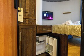 NISHANI BOUTIQUE MOTEL
