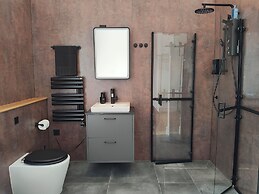 Lavish Collections