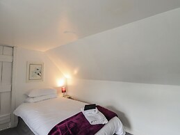 Ivy House