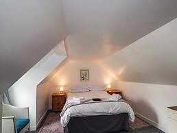 Ivy House
