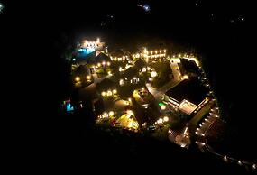 Manjoora Saddles Resorts & Spa
