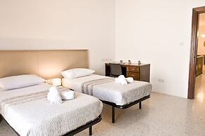 7 MEDITERRANEA VILLA