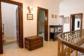 7 MEDITERRANEA VILLA