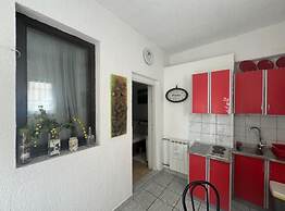 Duga House