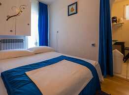 Duga House