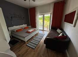 Duga House