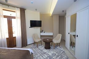 Amir Plaza Premium