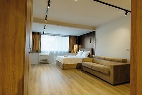 Noon Central Hotel