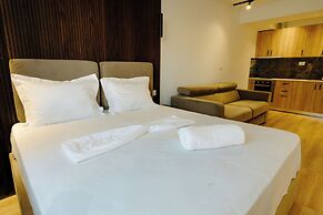 Noon Central Hotel