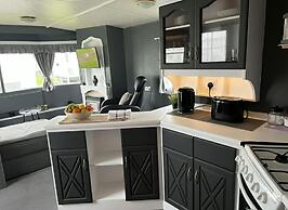 Seaside Caravan , Free Wifi , Pet Friendly