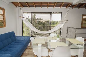 ROBLE COLONIAL