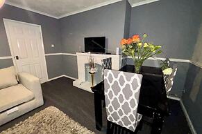 Cozy Cottage Retreat in Tipton