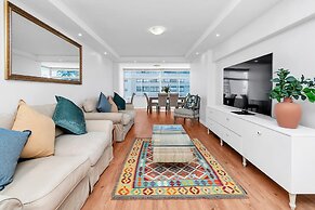 2bed Central Apartment in Cape Town Atlantic Point