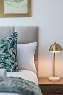 2bed Central Apartment in Cape Town Atlantic Point