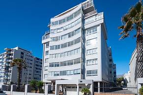 2bed Central Apartment in Cape Town Atlantic Point