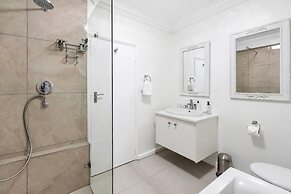 2bed Central Apartment in Cape Town Atlantic Point
