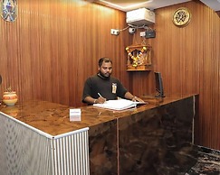 Hotel Ratna Residency