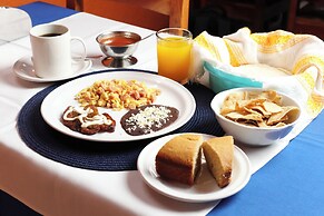 LOS GIRASOLES HOTEL