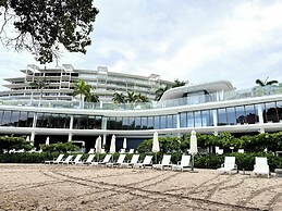 Bolongo 1BR Your Exclusive Oceanfront Escape