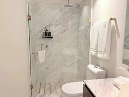 Bolongo 1BR Your Exclusive Oceanfront Escape
