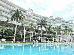Bolongo 2BR Your Exclusive Oceanfront Escape
