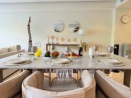Bolongo 2BR Your Exclusive Oceanfront Escape