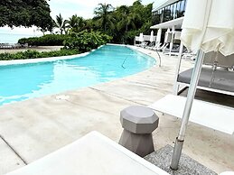 Bolongo 3BR Your Exclusive Oceanfront Escape