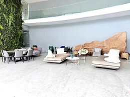 Bolongo 3BR Your Exclusive Oceanfront Escape