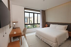 OCEAN BREEZE VILLA CAM RANH