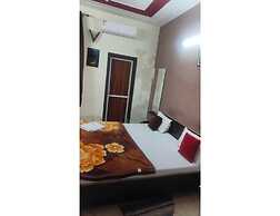 Uphar Homestay - Hotel & Restaurant