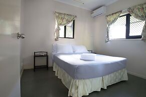 Tropical Hibiscus Caravan Park