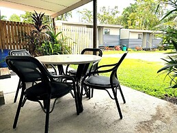 Tropical Hibiscus Caravan Park