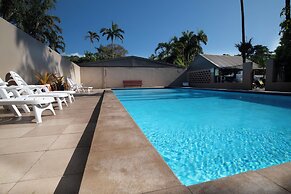 Tropical Hibiscus Caravan Park