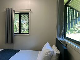 Tropical Hibiscus Caravan Park