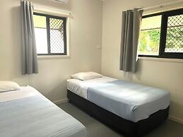 Tropical Hibiscus Caravan Park
