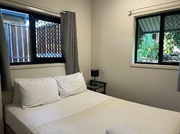 Tropical Hibiscus Caravan Park