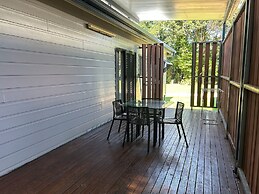 Tropical Hibiscus Caravan Park