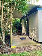 Tropical Hibiscus Caravan Park