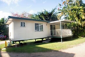 Tropical Hibiscus Caravan Park