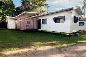 Tropical Hibiscus Caravan Park